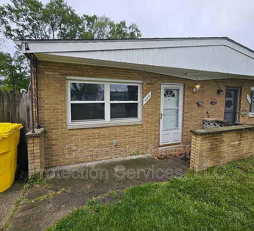 934 N Wood St Photo 1