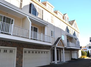 1707 Summer St #2, Stamford, CT 06905