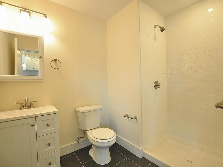 877 Beacon St #7 — Photo 2