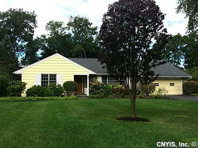 1st image of 21 Lynacres Blvd