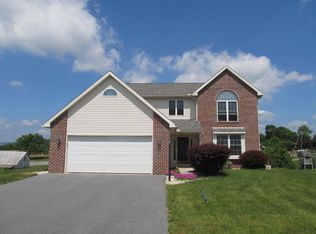 1687 Rose Hill Ct, Chambersburg, PA 17202