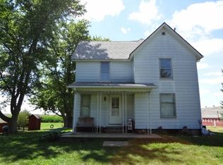 561 Coleta Rd, Tampico, IL 61283