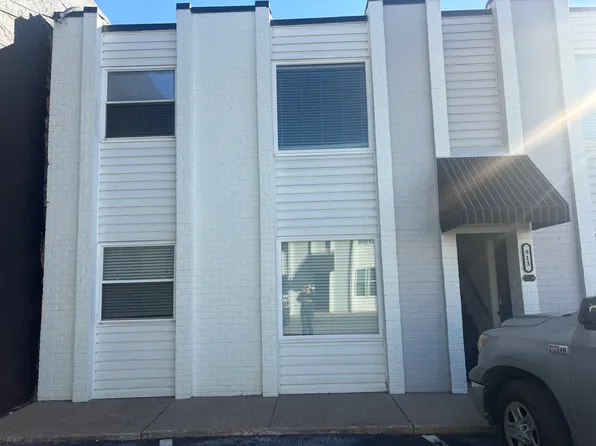 913 Pacific Ave #A, Virginia Beach, VA 23451