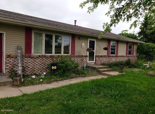16751 40th Ave, Coopersville, MI 49404