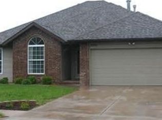 3951 W Madison Pl, Springfield, MO 65802