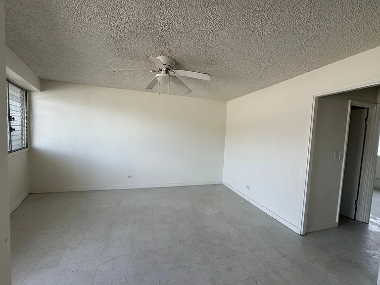 1003 Kapahulu Ave #303 — Photo 4