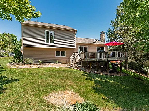 4th image of 110 Clearmeadow Dr
