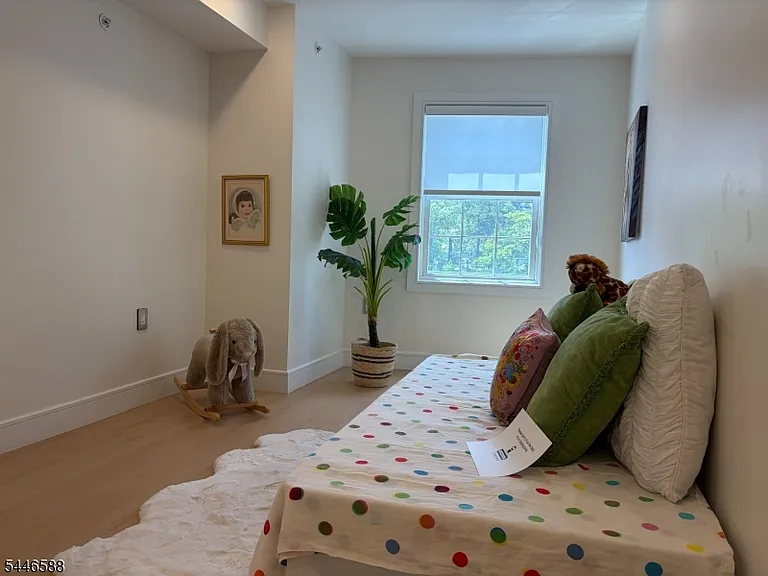 627 Valley Rd #F — Photo 8