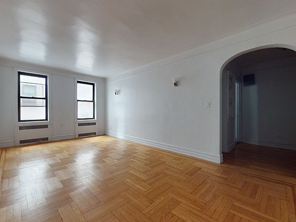 4th image of 42-54 Judge St #3F