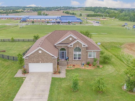3rd image of 243 Oak Leaf Ct