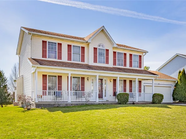 42 Cassandra Cir, Churchville, NY 14428