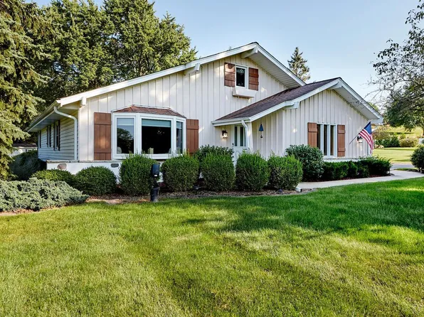 W266N6584 Top O Hill DRIVE, Lisbon, WI 53089