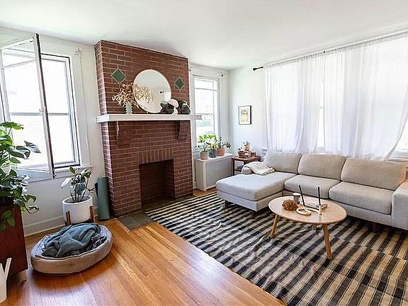 1st floor - sitting room