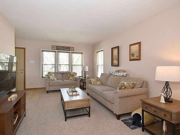 5th image of 3404 N Oketo Ave