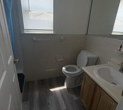 3rd image of 778 Harbortown Blvd