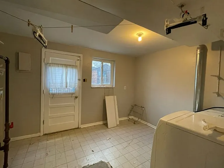 387 S Queen Cir — Photo 20