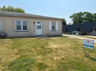 2452 S Wakefield Dr, Decatur, IL 62521