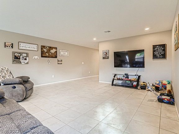 5th image of 6631 Angelina St