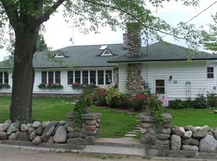 3561 White Goose Dr, Cheboygan, MI 49721