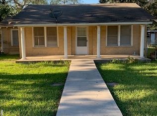 108 Studer St, Uvalde, TX 78801