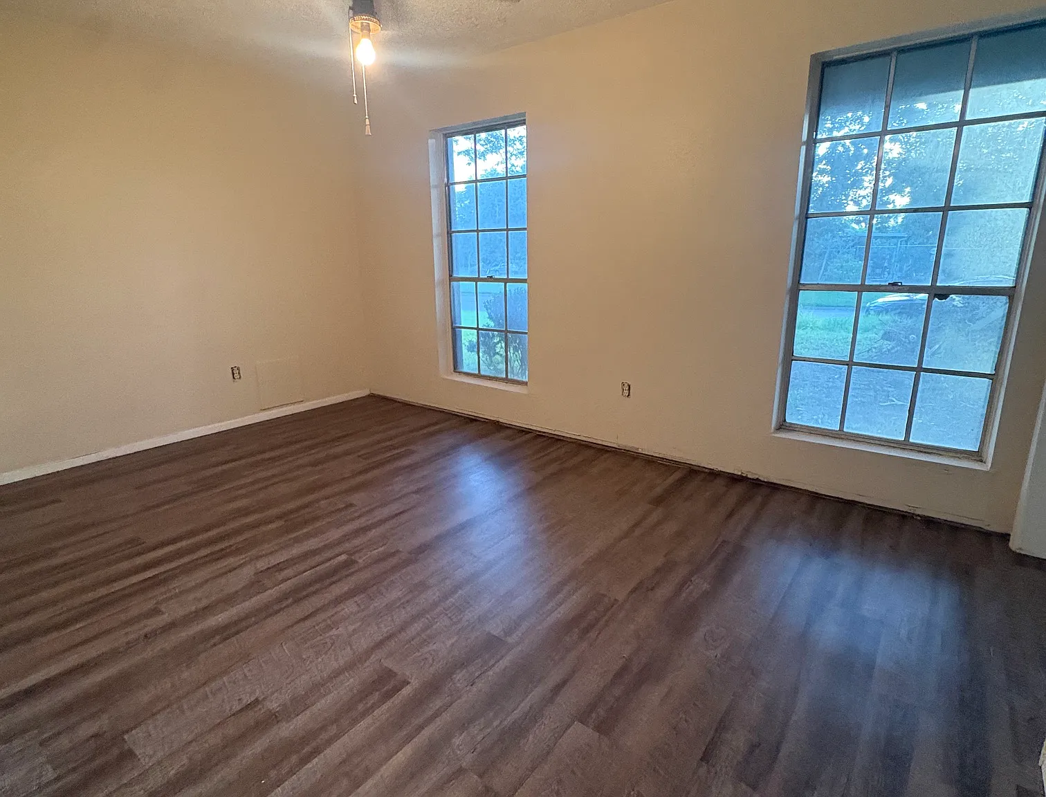 706 Redstone Street - 1 — Photo 2