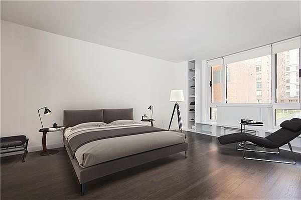 2nd image of 1 Irving Pl #Pph