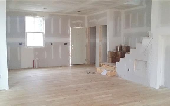 3rd image of 503B Moore Ave