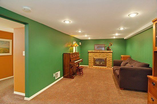 Spacious recreation room