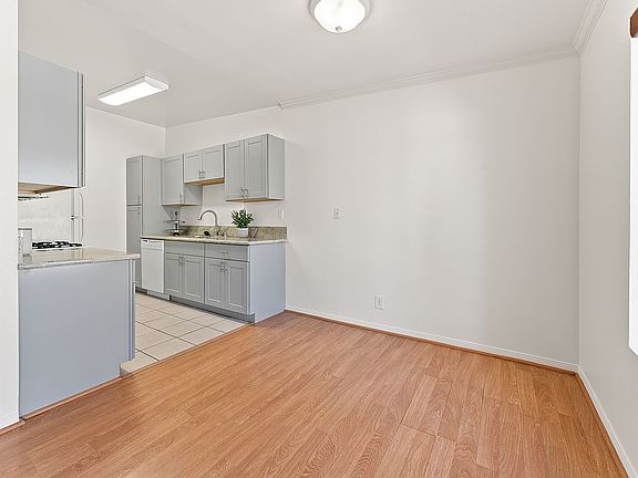 Dining Room/ Kitchen