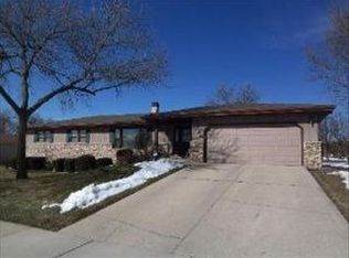 740 Cooper Ave, Elgin, IL 60120