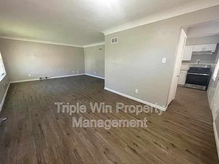 6918 Etzel Ave — Photo 11