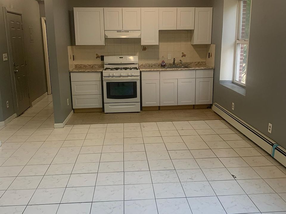 1st image of 244 N 5th St #6