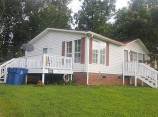 143 Meadowcreek Dr, Forest City, NC 28043