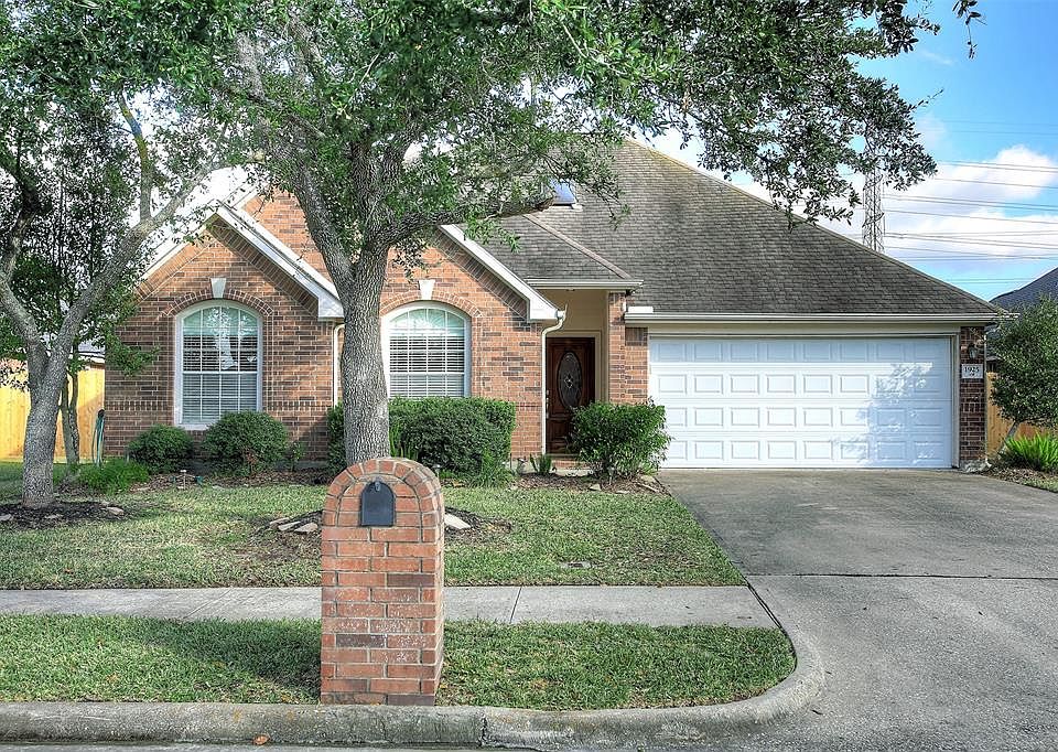 1st image of 1925 S Carlsbad Ln