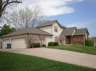 2102 Twin Hills Dr, Joplin, MO 64804