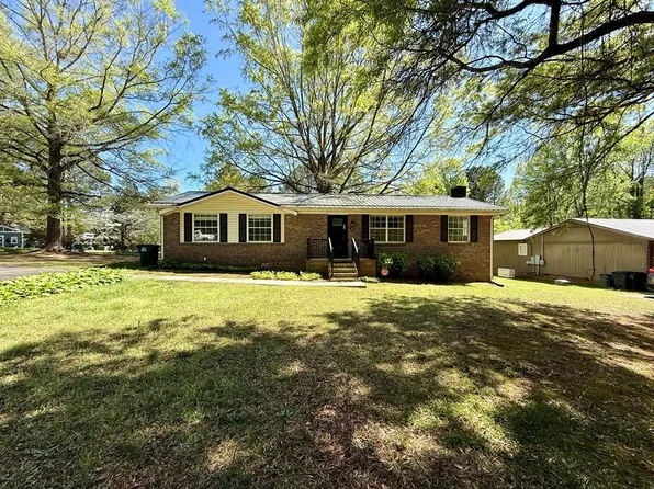 105 Marrow St, Clarksville, VA 23927