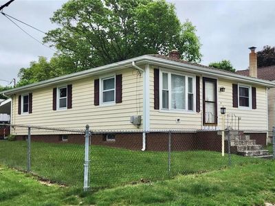211 Iroquois Rd, Cumberland, RI, 02864