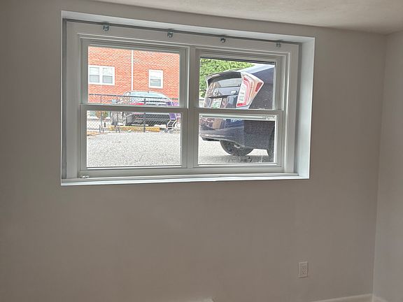 3rd image of 89 Draper St APT 1