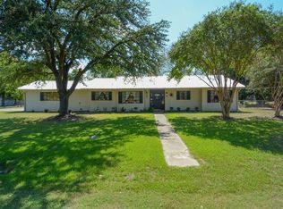 520 E Kempner St, Mabank, TX 75147