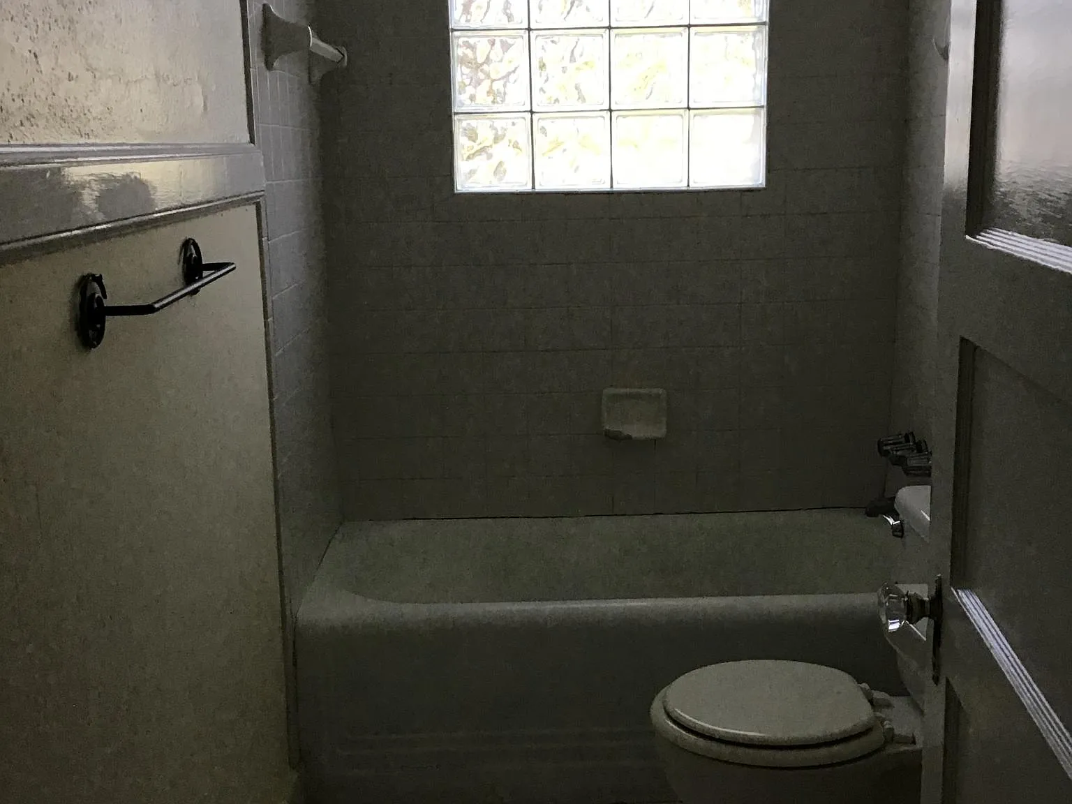 2 bed, 1500 sqft, $1,600 — Photo 4
