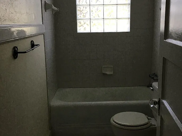 808 Heidt St — Photo 4