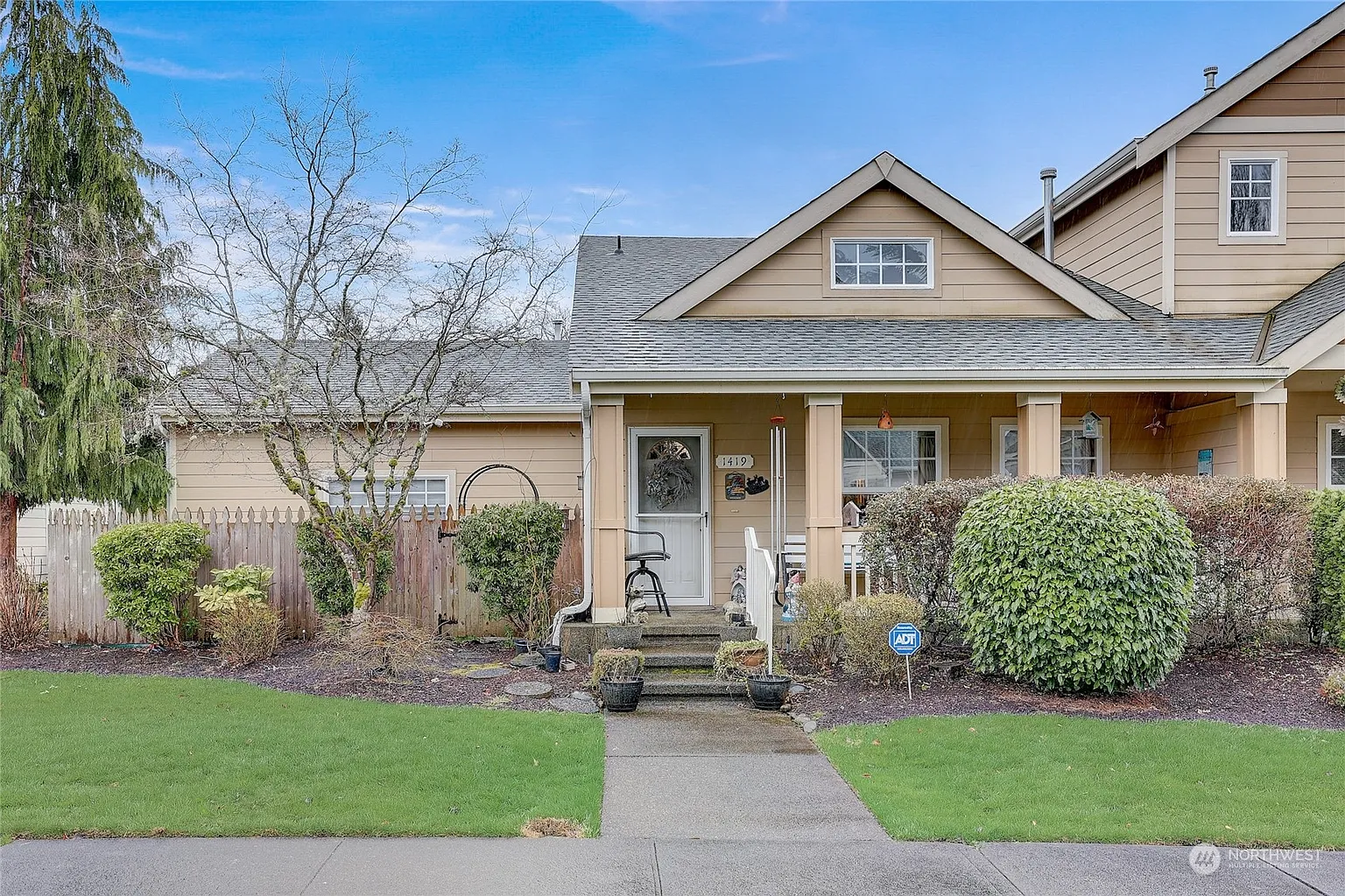 1419 Heath Court photo 1