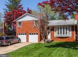 6015 McKinley St, Bethesda, MD 20817