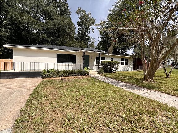 2nd image of 2406 Bon Air Drive