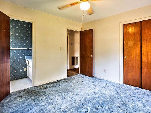 5th image of 106 Sanders Dr