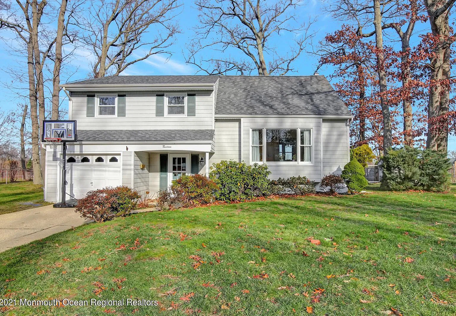 4 bed, 2.5 bath, 2428 sqft, $3,200 — Photo 1