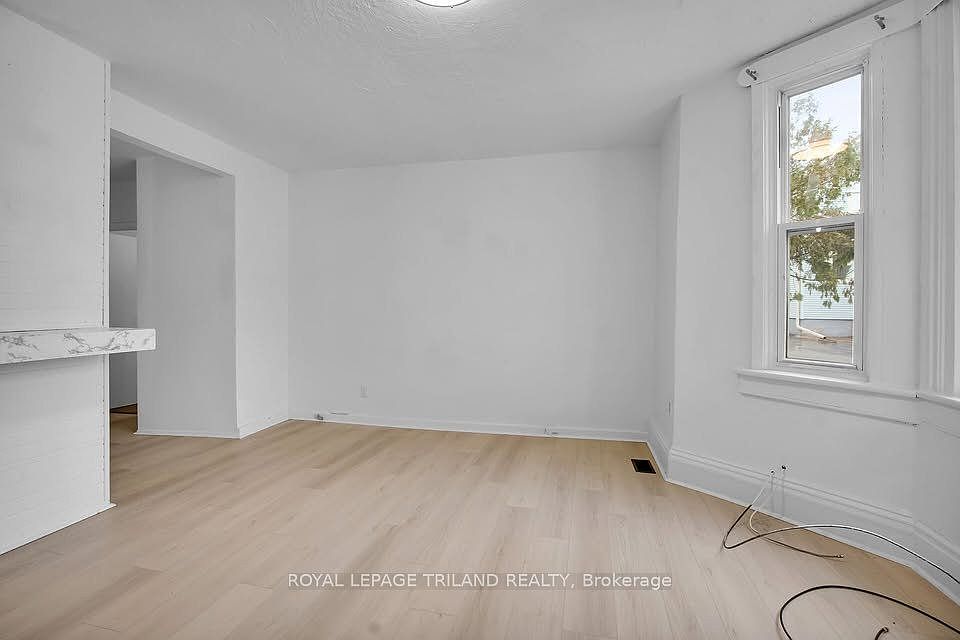 1st image of 21 Jessie St #2