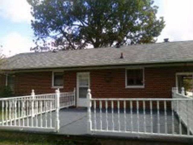 2nd image of 85 Brookwood Way N