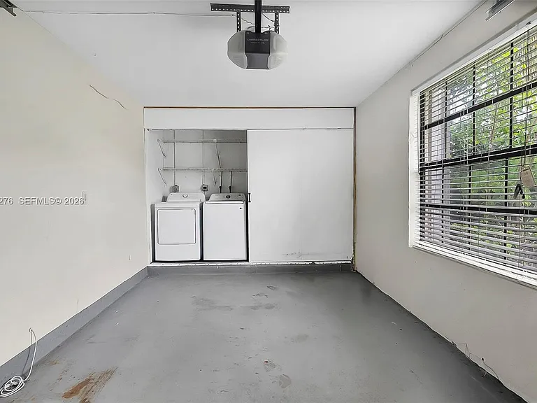681 Thornridge Ave — Photo 27