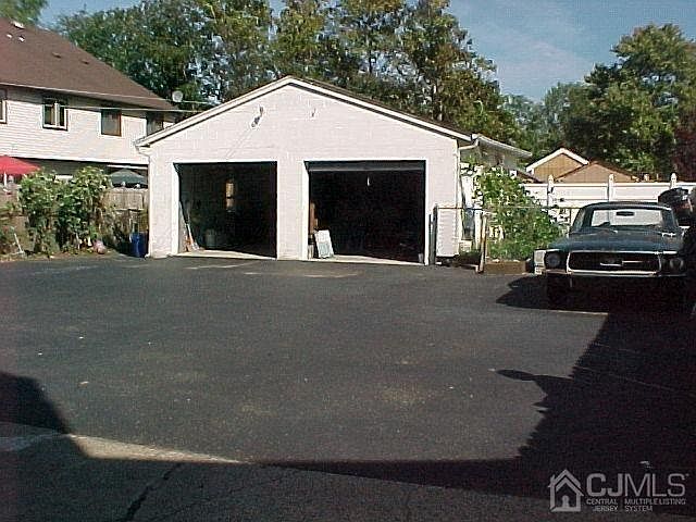 2nd image of 808-810 Mountain Ave